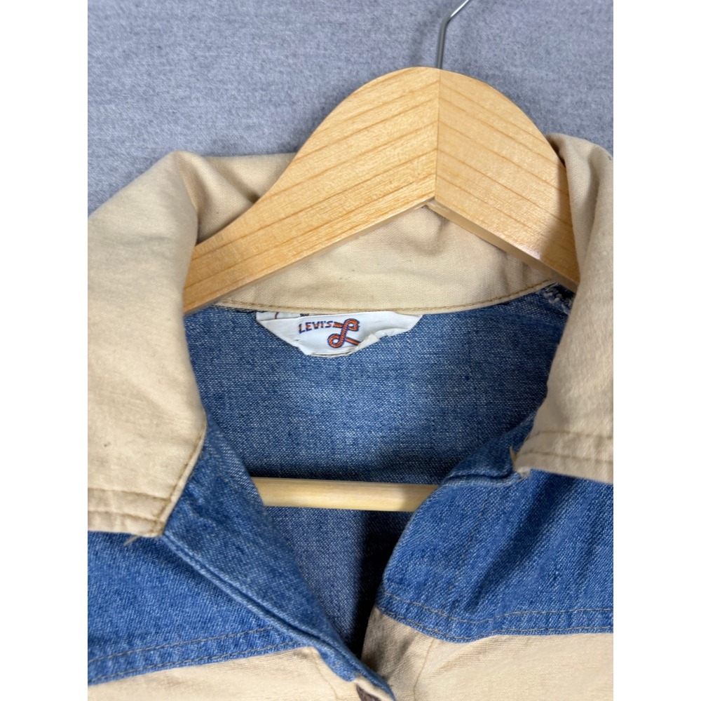 Vintage 70s Levis Womens Pullover Shirt Tan Denim Two Tone Elbow Patch - Picture 3 of 7